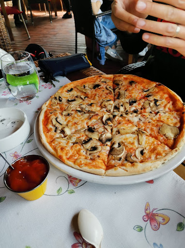 Pizza proaspata livrare